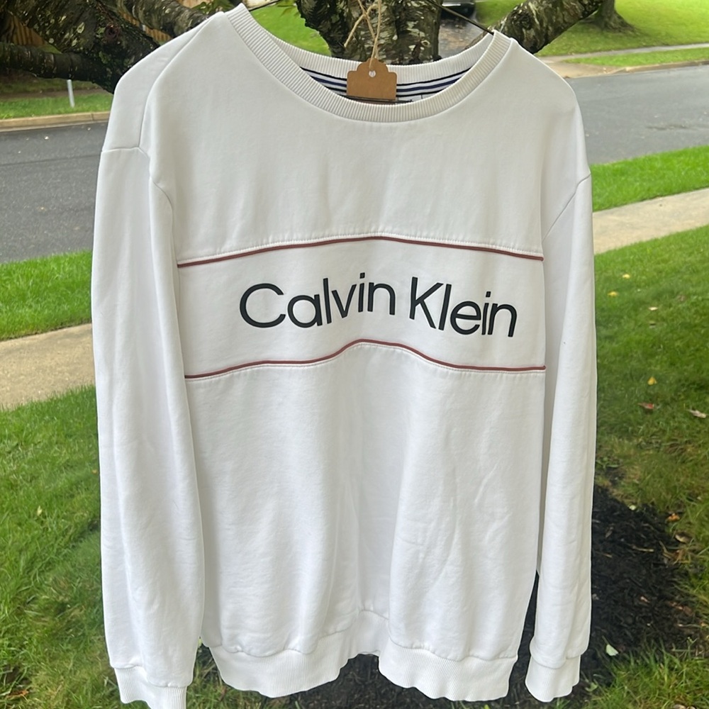 Calvin Klein - white sweatshirt - large